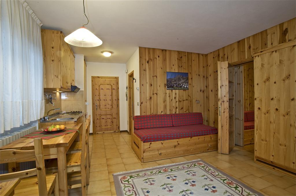 Residence Raffaella Santa Caterina di Valfurva Cameră foto